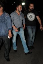 Salman Khan returns from Delhi on 4th Nov 2015
